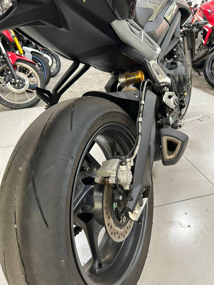 TRIUMPH STREET TRIPLE 765 RS