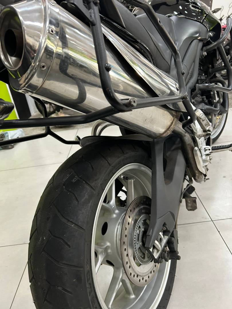 TRIUMPH TIGER 1050