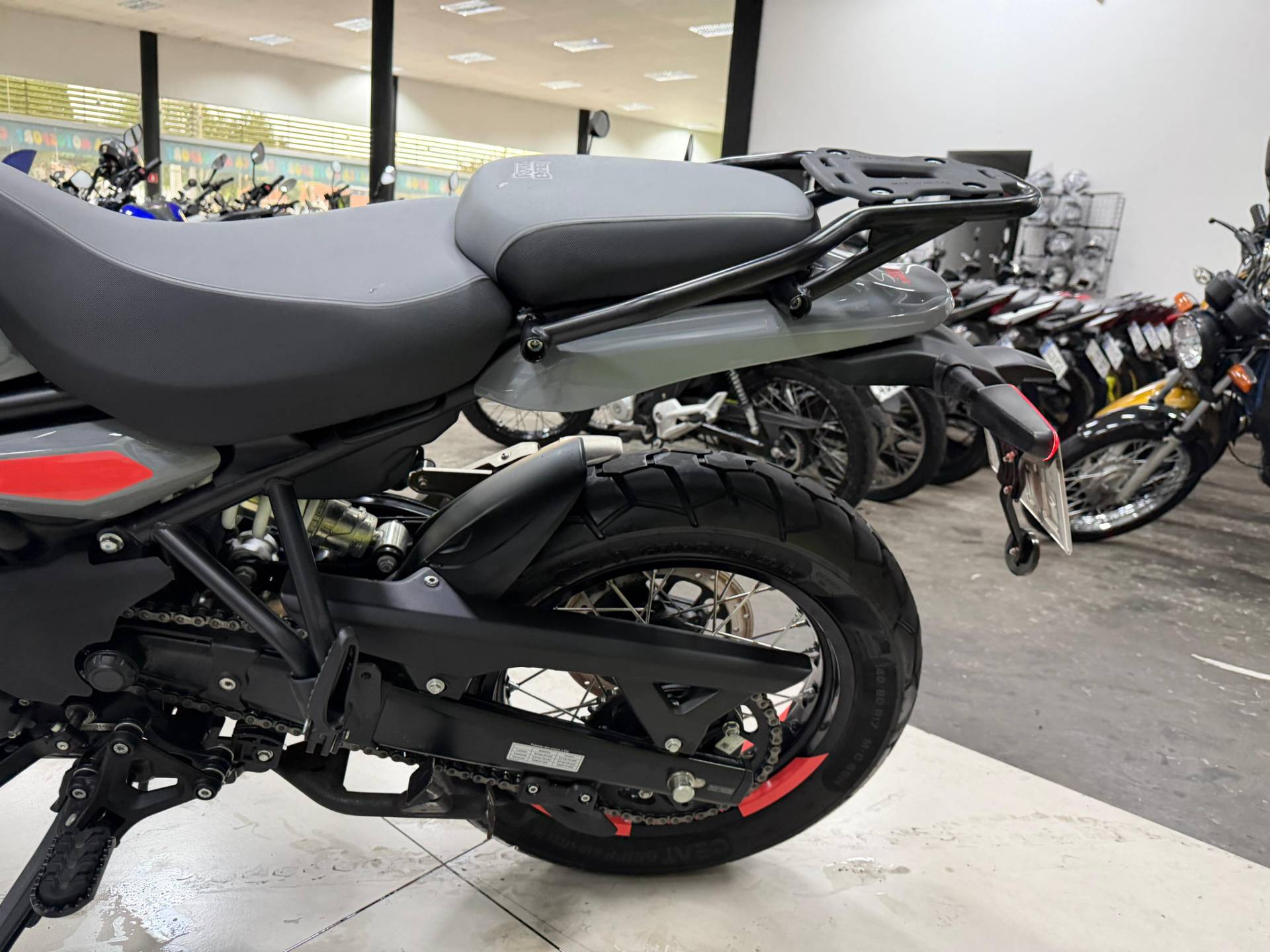 ROYAL ENFIELD HIMALAYAN