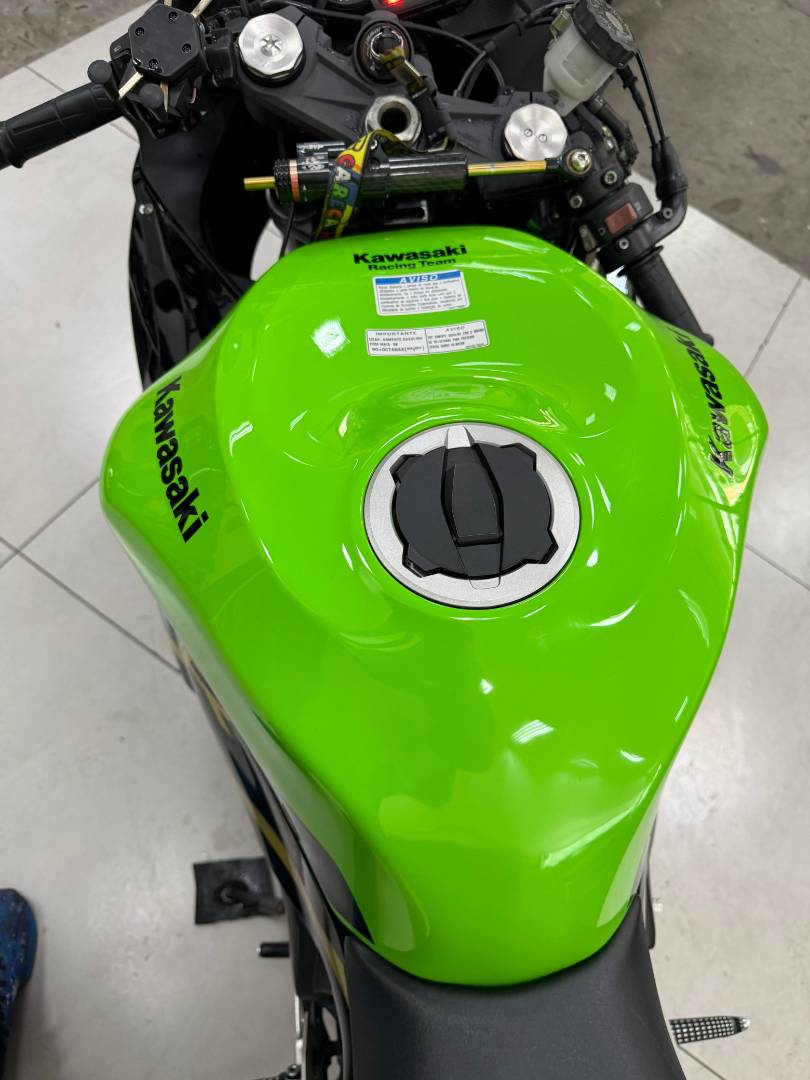 KAWASAKI NINJA ZX-6R