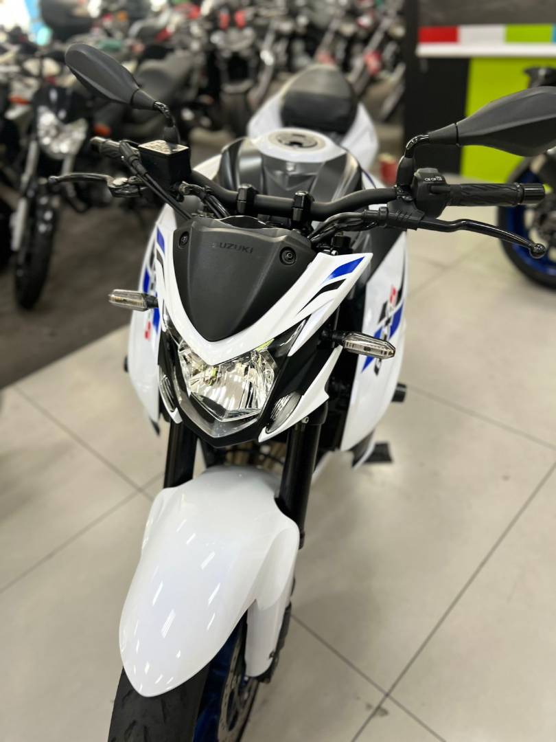 SUZUKI GSX-S750Z