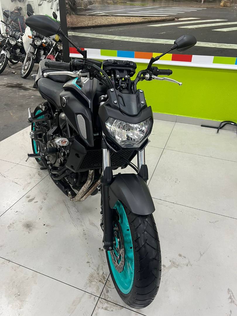 YAMAHA MT-07 CONNECTED ABS