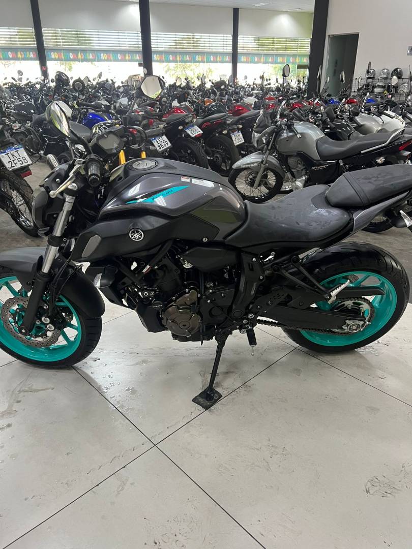 YAMAHA MT-07 CONNECTED ABS