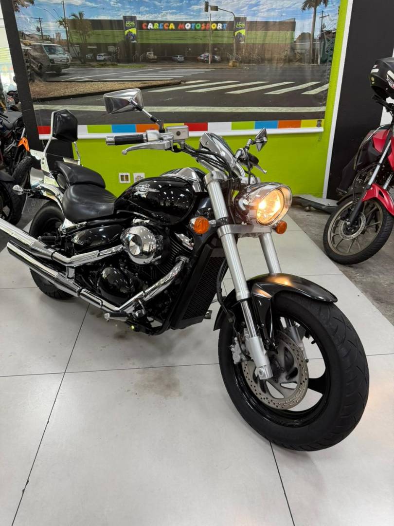 SUZUKI BOULEVARD M800