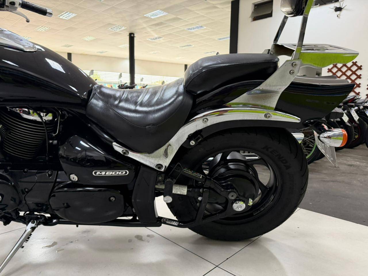 SUZUKI BOULEVARD M800