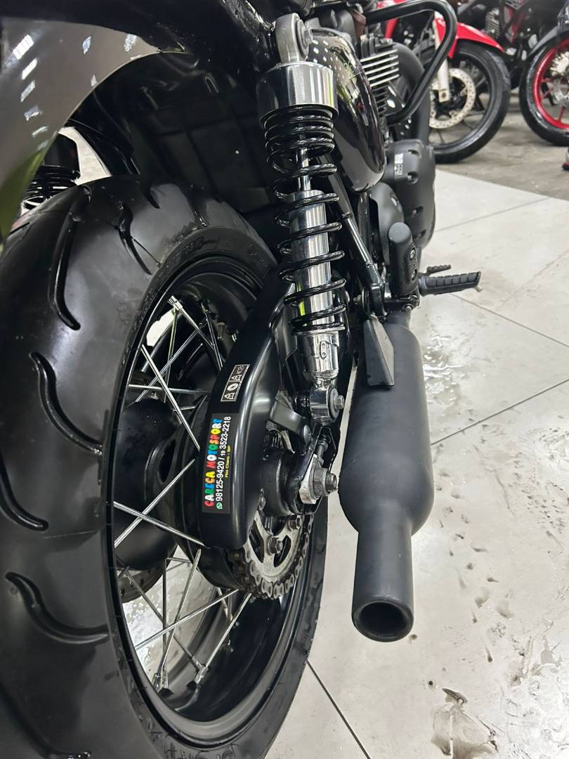 TRIUMPH BONNEVILLE T100 BLACK 900