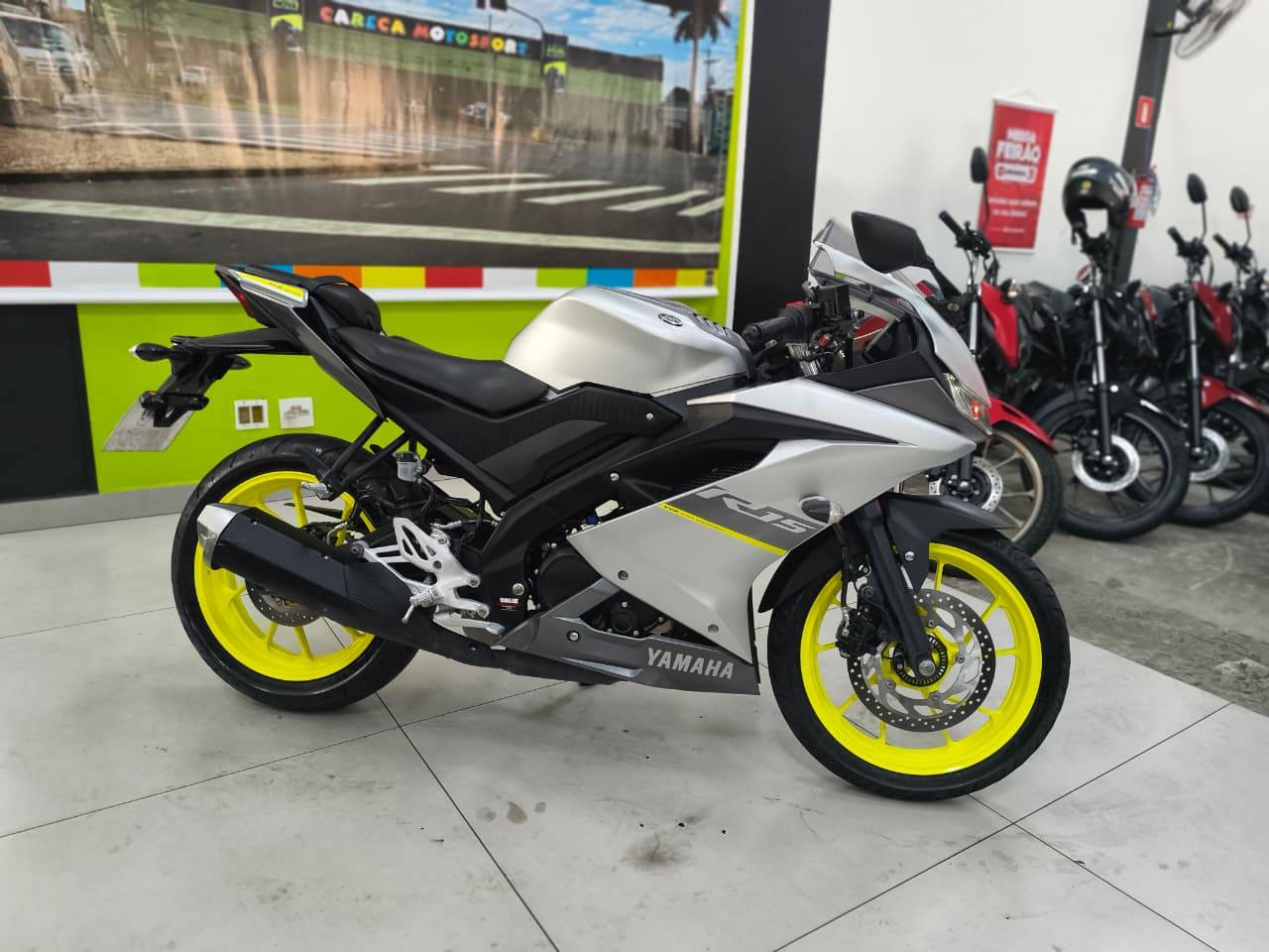 YAMAHA YZF R15