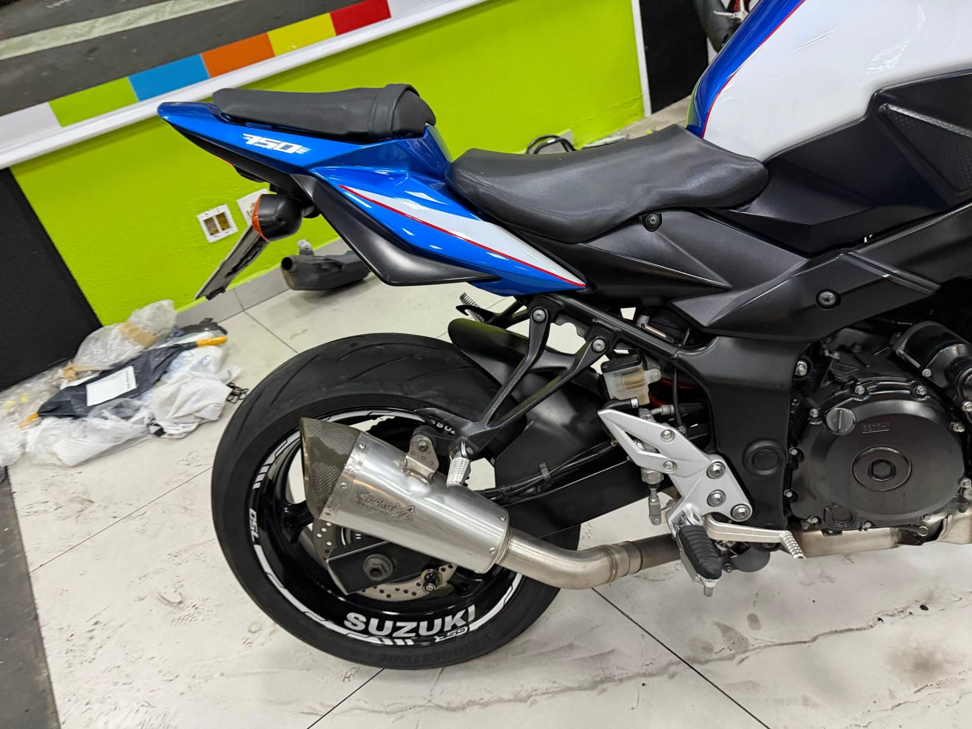 SUZUKI GSR 750ZA