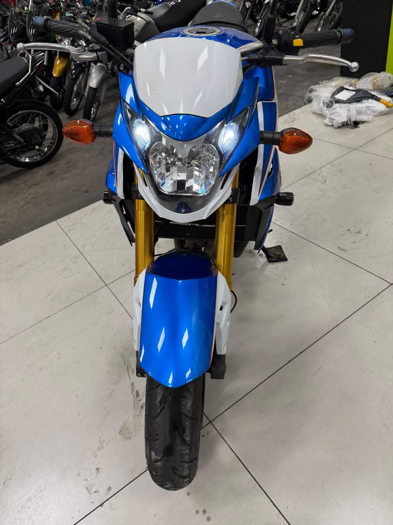 SUZUKI GSR 750ZA