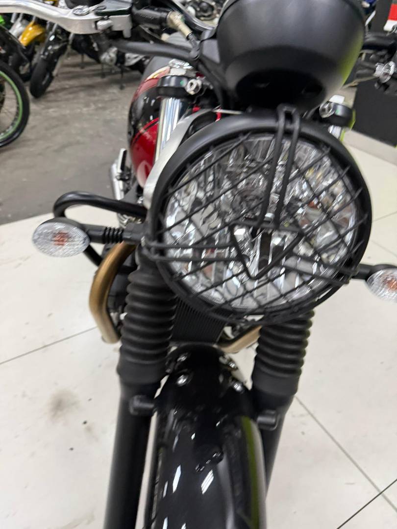 TRIUMPH SPEED TWIN 