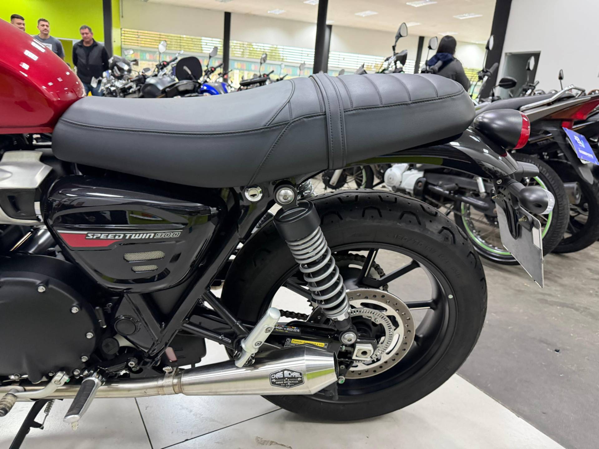 TRIUMPH SPEED TWIN 
