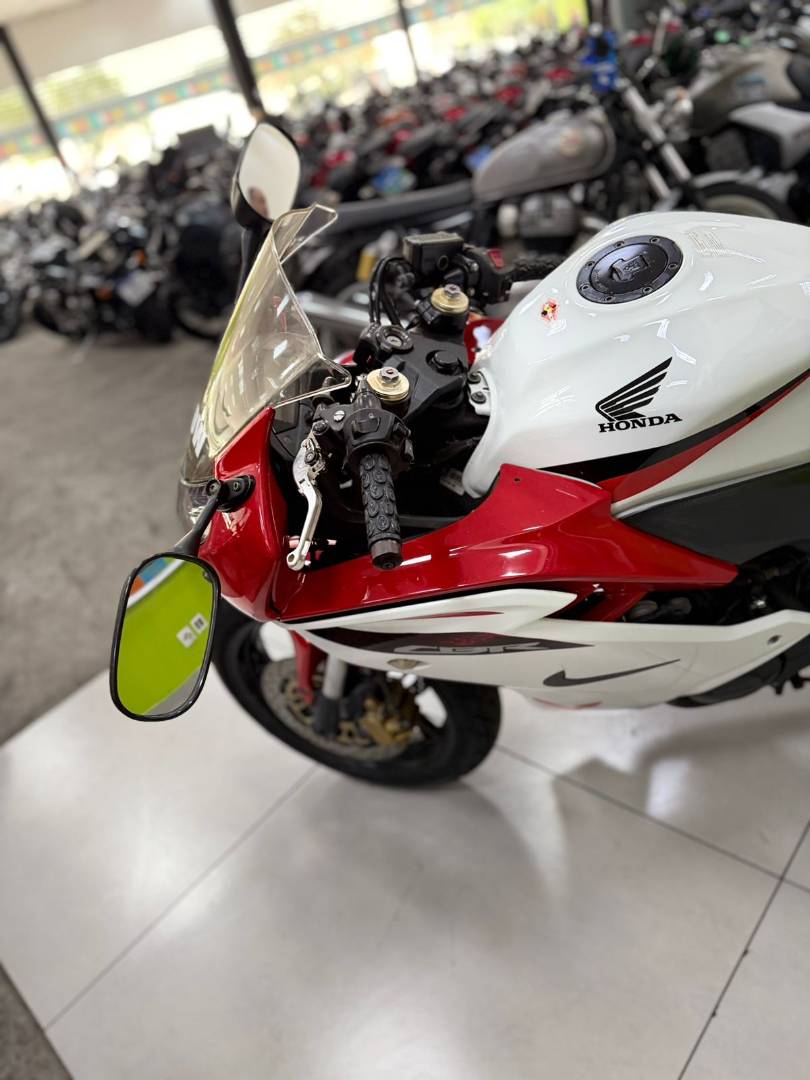 HONDA CBR 600F