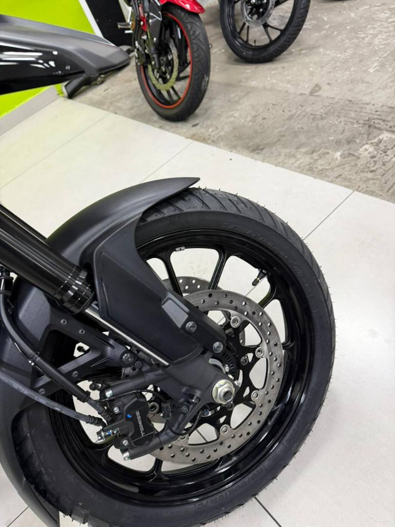 SUZUKI V STROM 1050