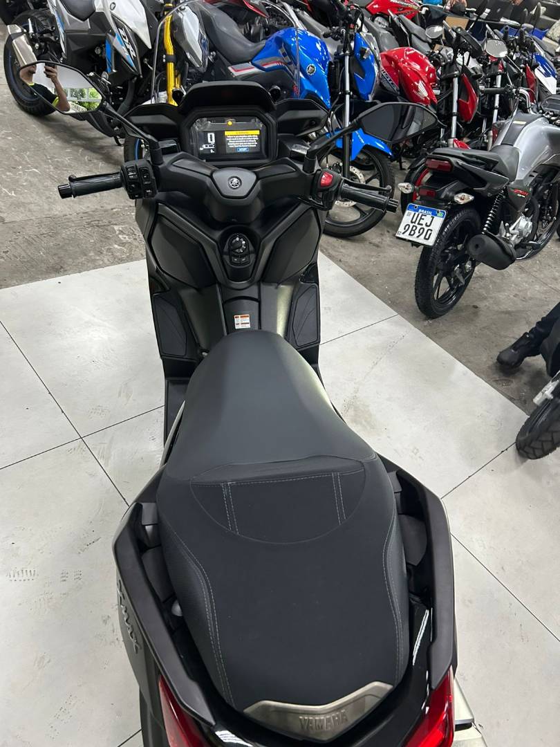 YAMAHA XMAX 300 CONNECTED ABS