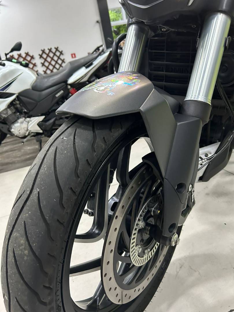 BAJAJ DOMINAR 400