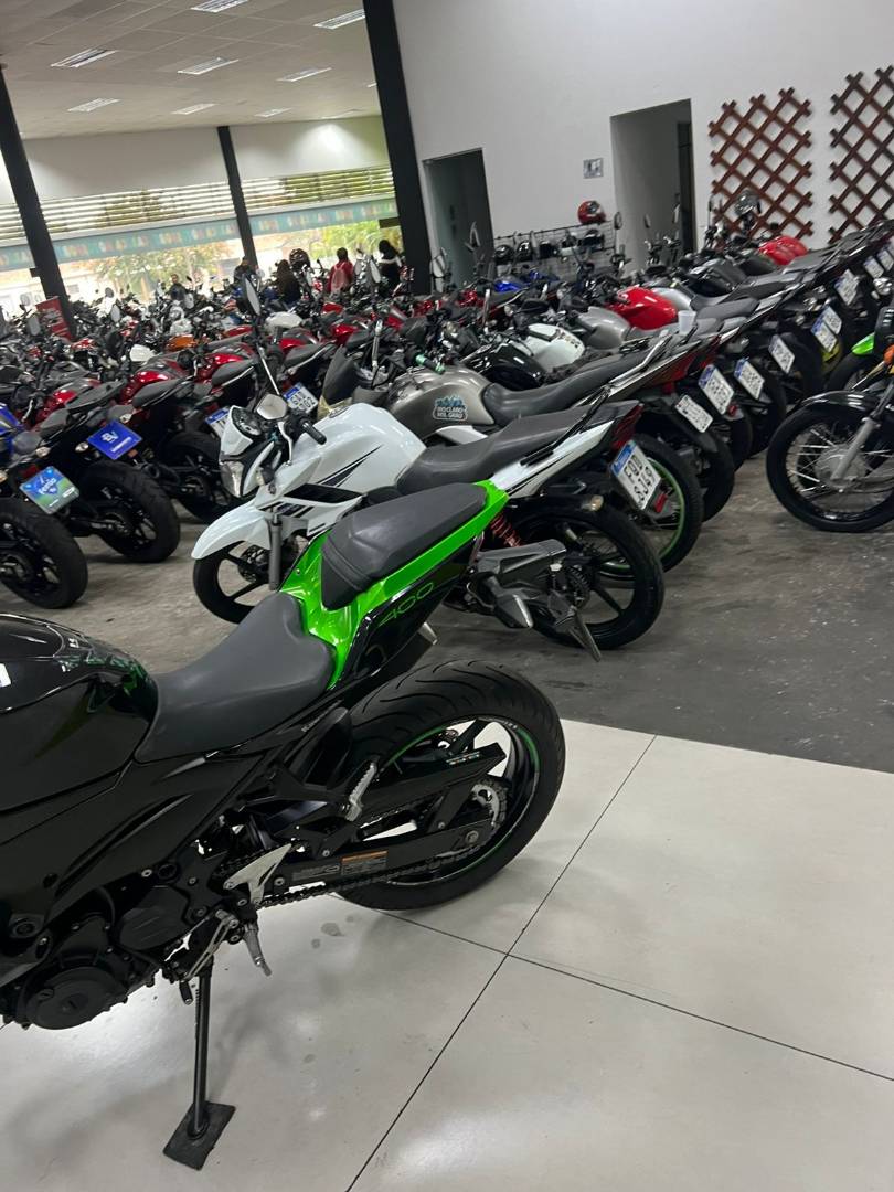 KAWASAKI Z400