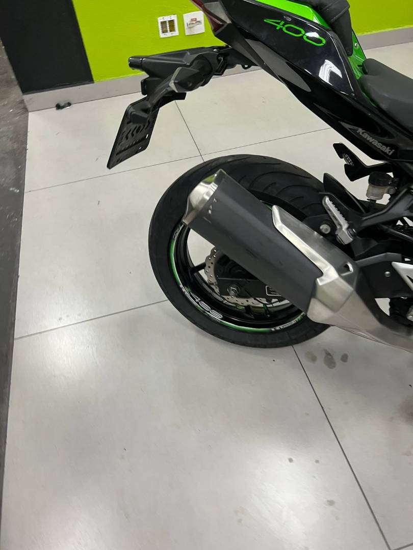 KAWASAKI Z400