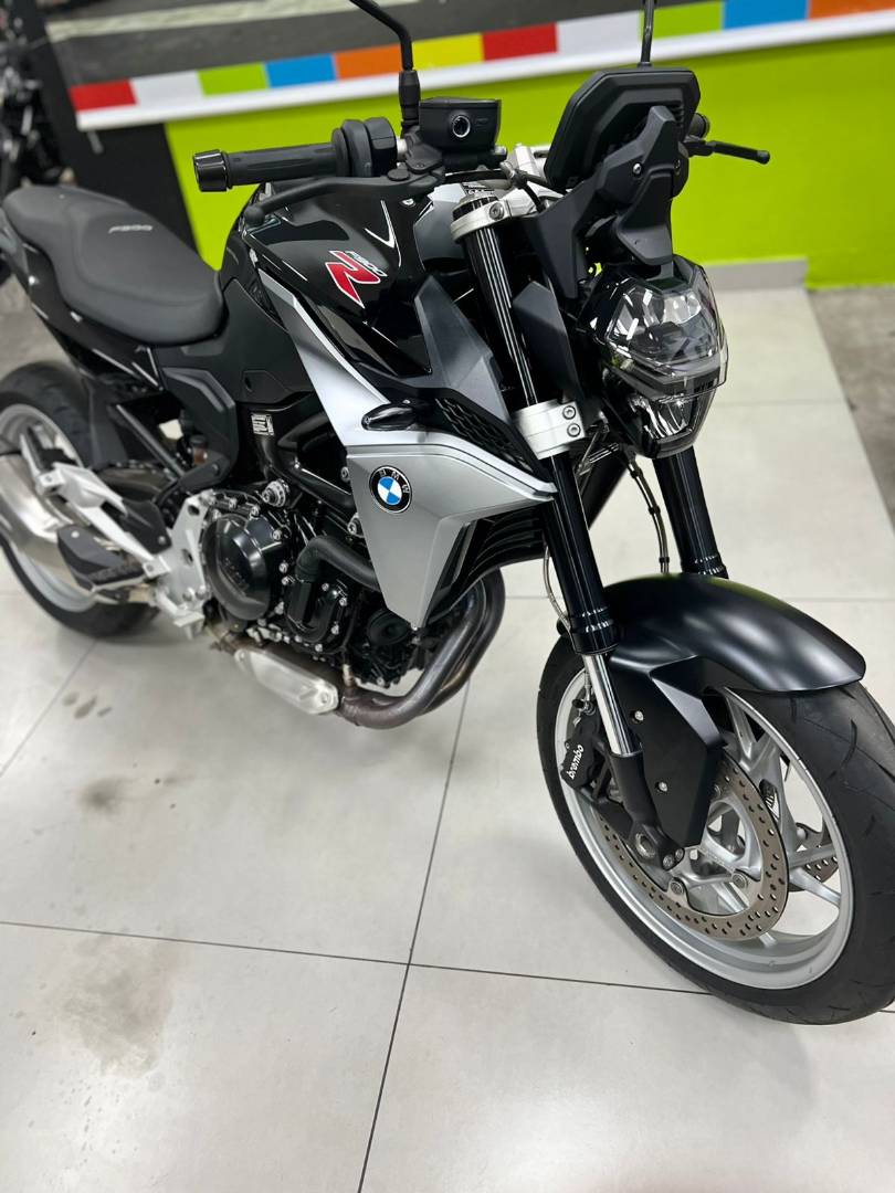 BMW F 900 R SPORT
