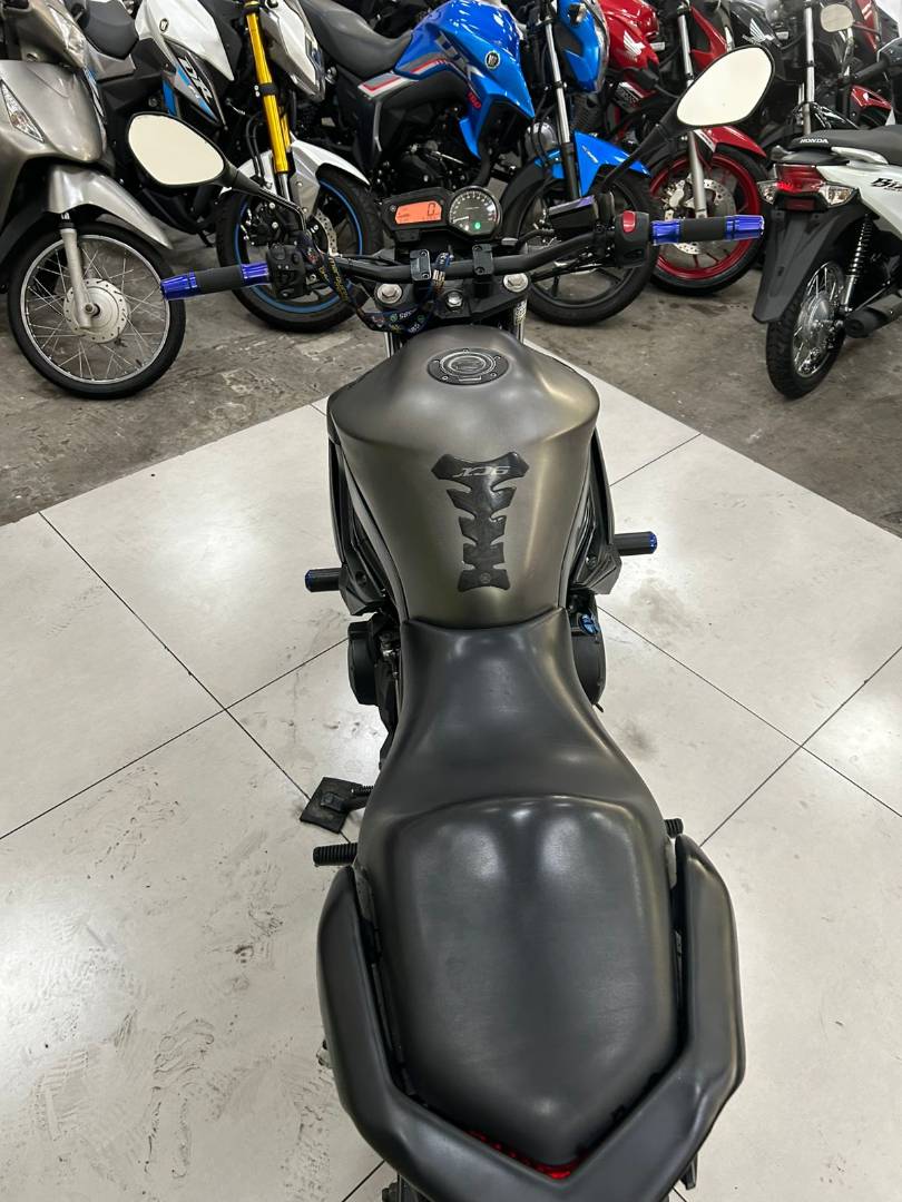 YAMAHA XJ6 N