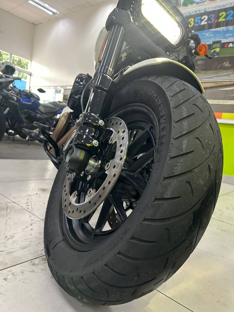 HARLEY-DAVIDSON DYNA FAT BOB 114
