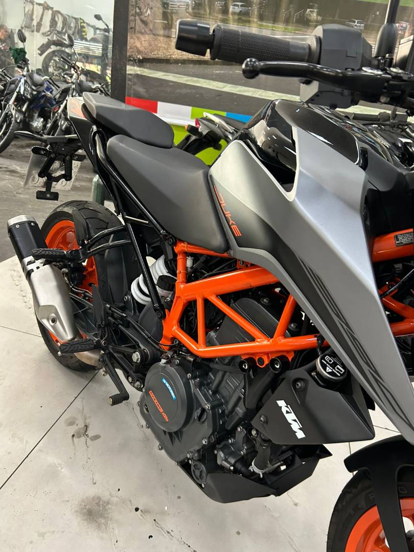 KTM DUKE 390 ABS