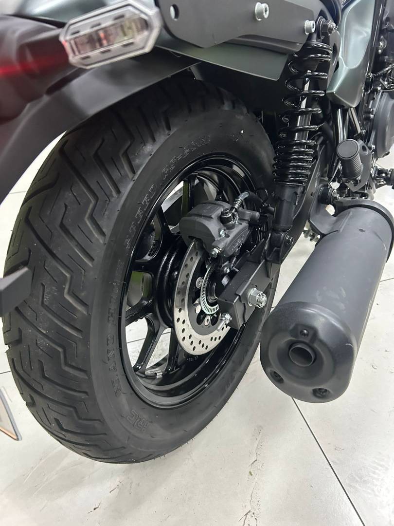 KAWASAKI ELIMINATOR 500 SE