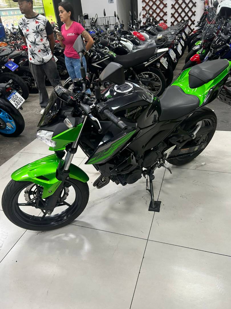 KAWASAKI Z400