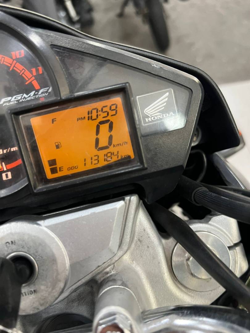 HONDA CB 300R