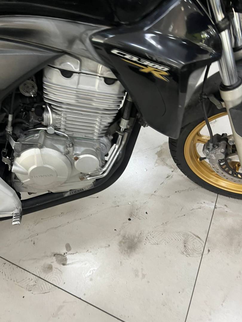 HONDA CB 300R