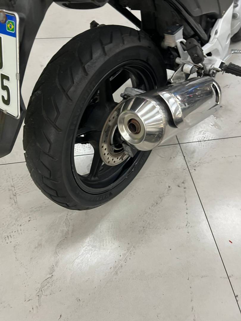 HONDA CB 300R