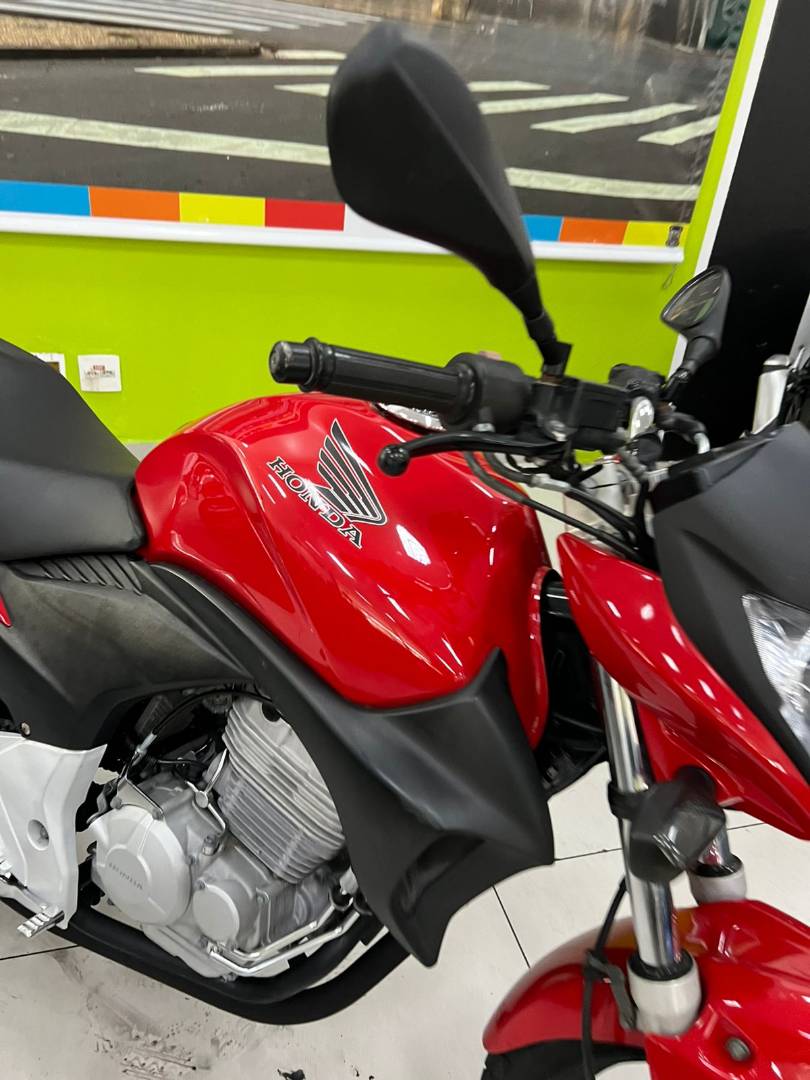 HONDA CB 300R