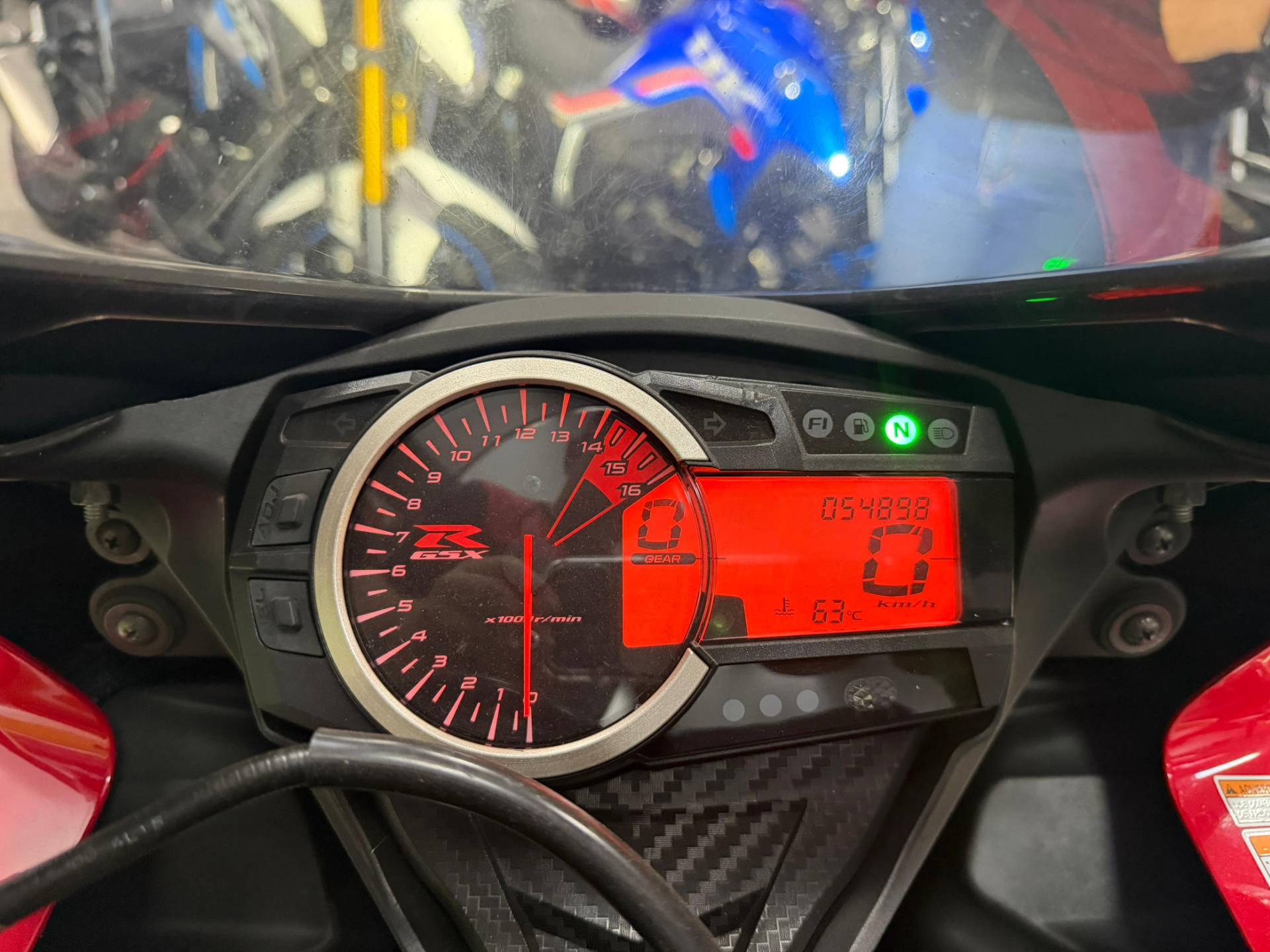SUZUKI GSX R750