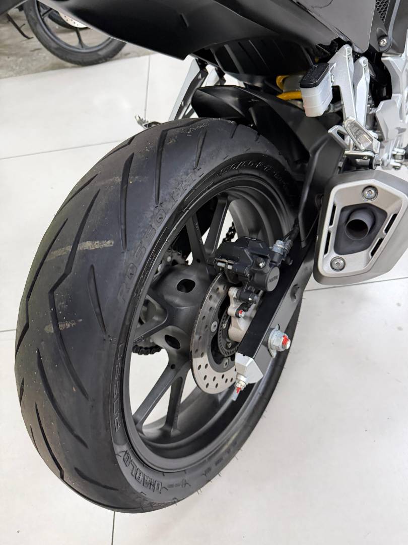 HONDA CB 300F TWISTER CBS