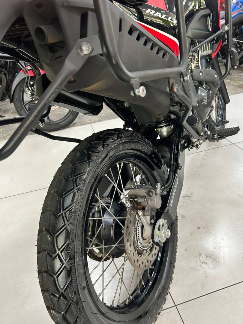HONDA XRE 300 SAHARA RALLY