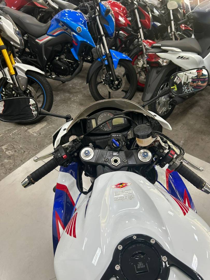 HONDA CBR 600RR