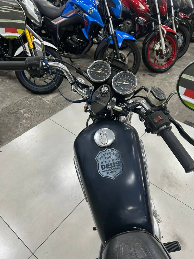 SUZUKI INTRUDER 125