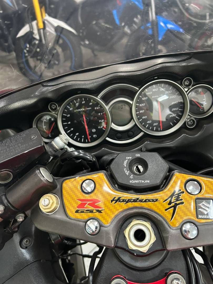 SUZUKI GSX 1300 R HAYABUSA