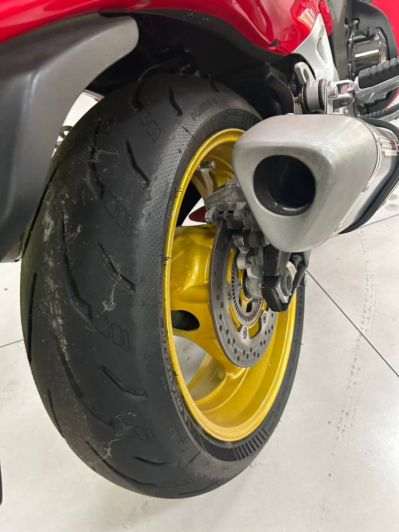 SUZUKI GSX 1300 R HAYABUSA
