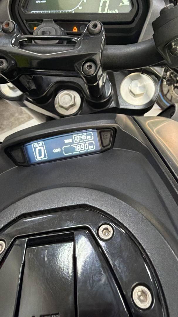 BAJAJ DOMINAR 400