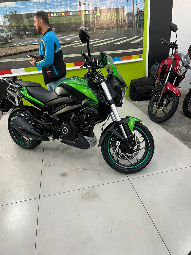BAJAJ DOMINAR 400