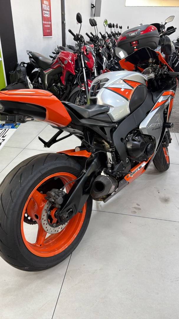 HONDA CBR 1000RR