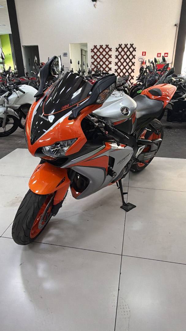 HONDA CBR 1000RR