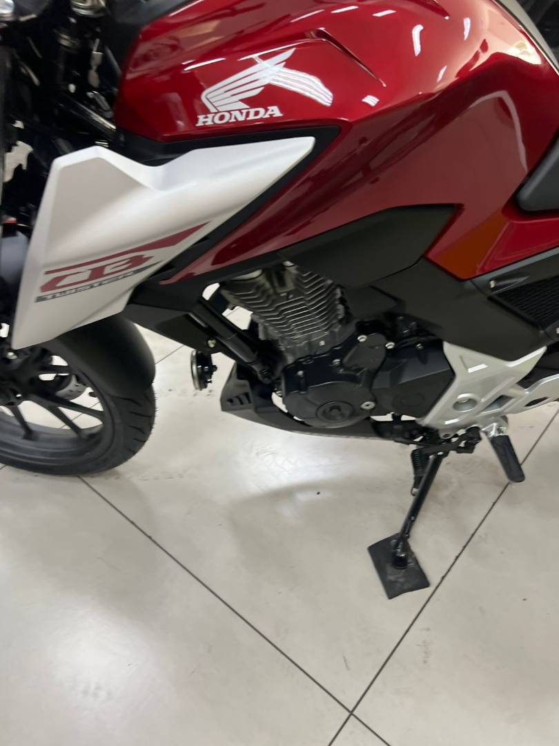 HONDA CB TWISTER