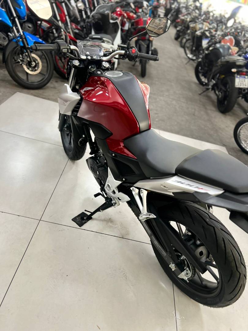 HONDA CB TWISTER