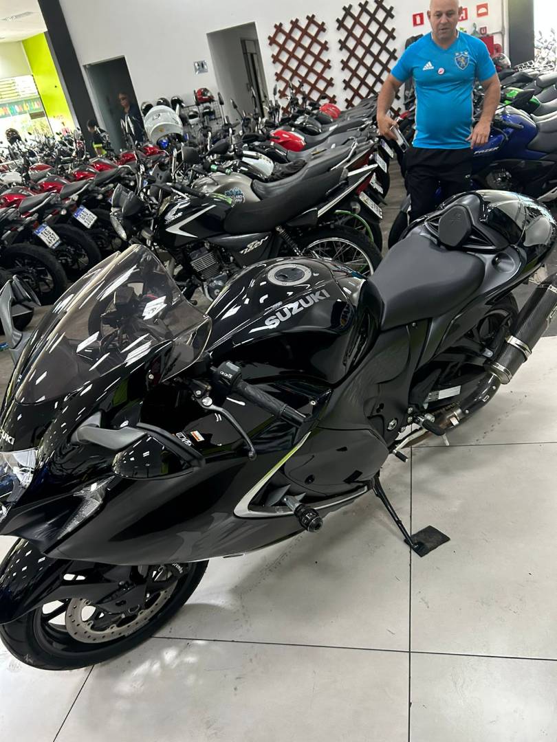 SUZUKI HAYABUSA GSX 1300RA