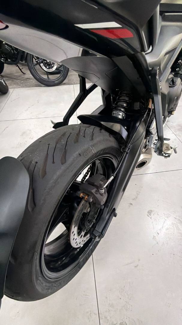 TRIUMPH TRIDENT 660