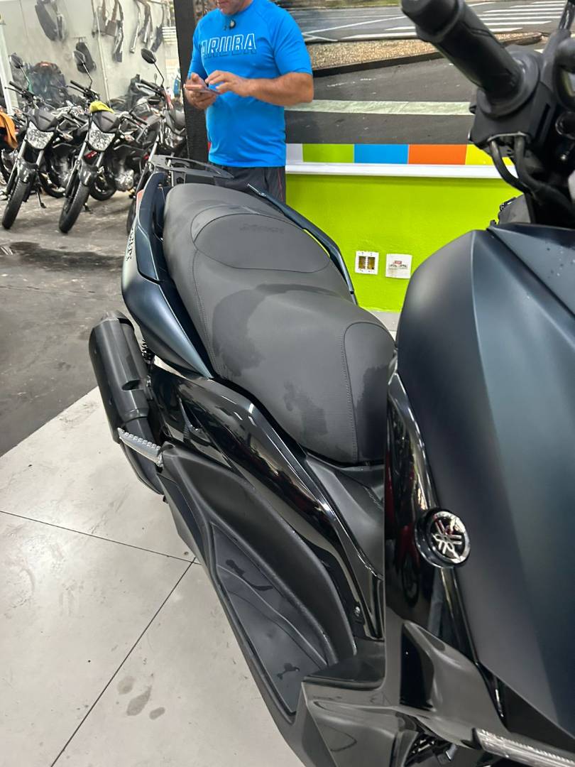 YAMAHA XMAX 250 CONNECTED ABS