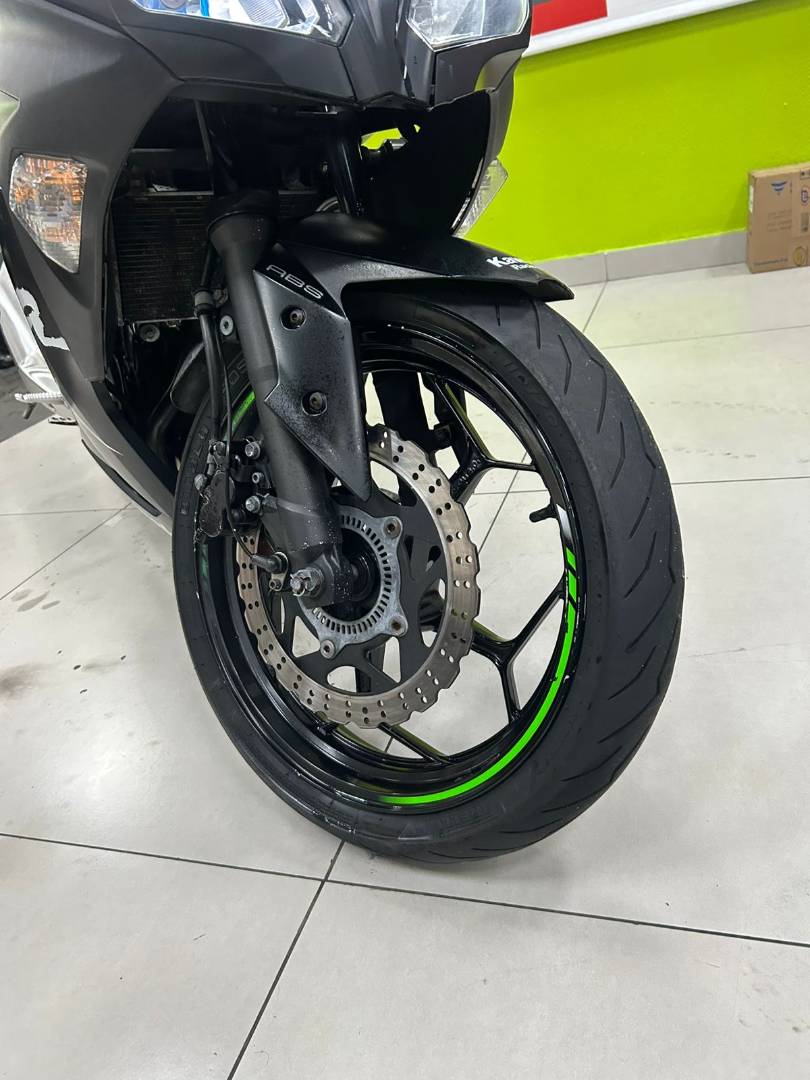 KAWASAKI NINJA 300 ABS
