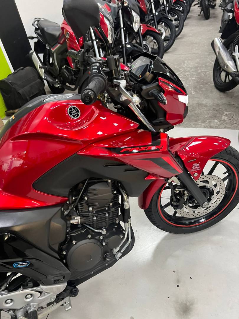 YAMAHA FZ25 FAZER ABS