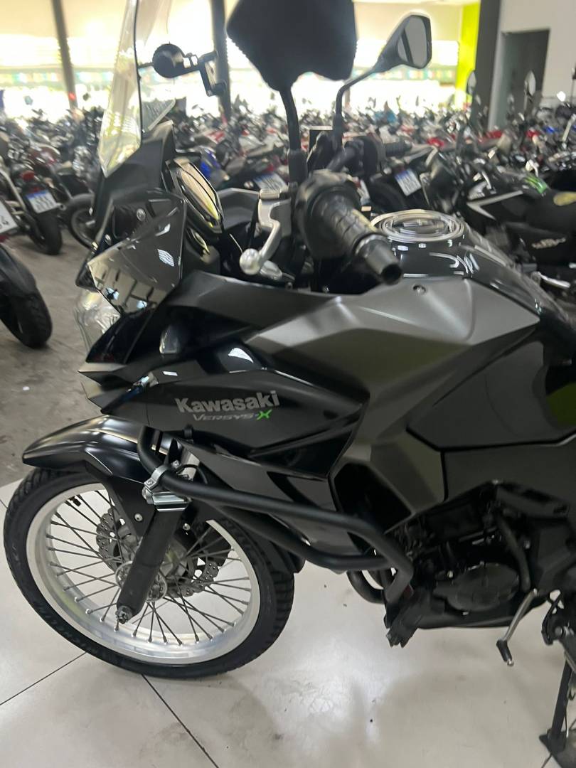 KAWASAKI VERSYS-X 300